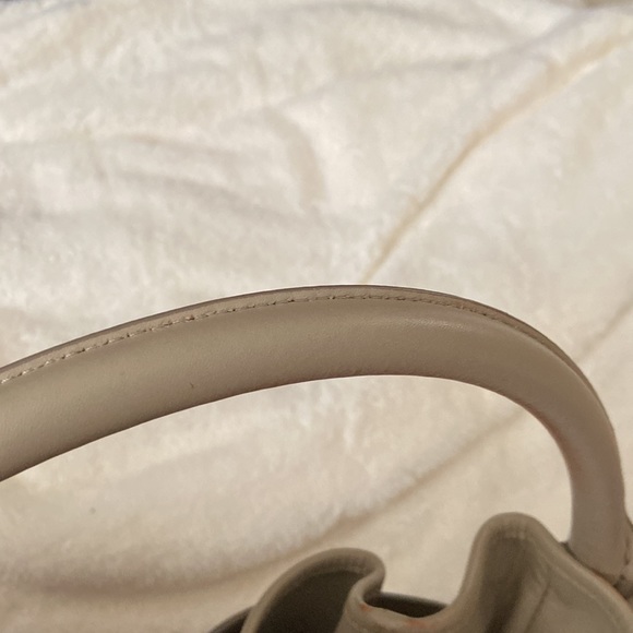 Burberry - Picture 9 of 14